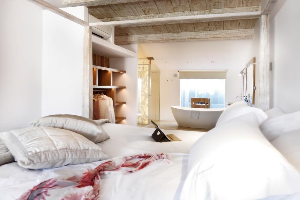 Boutique Hotel Urbisol Calders Extérieur photo